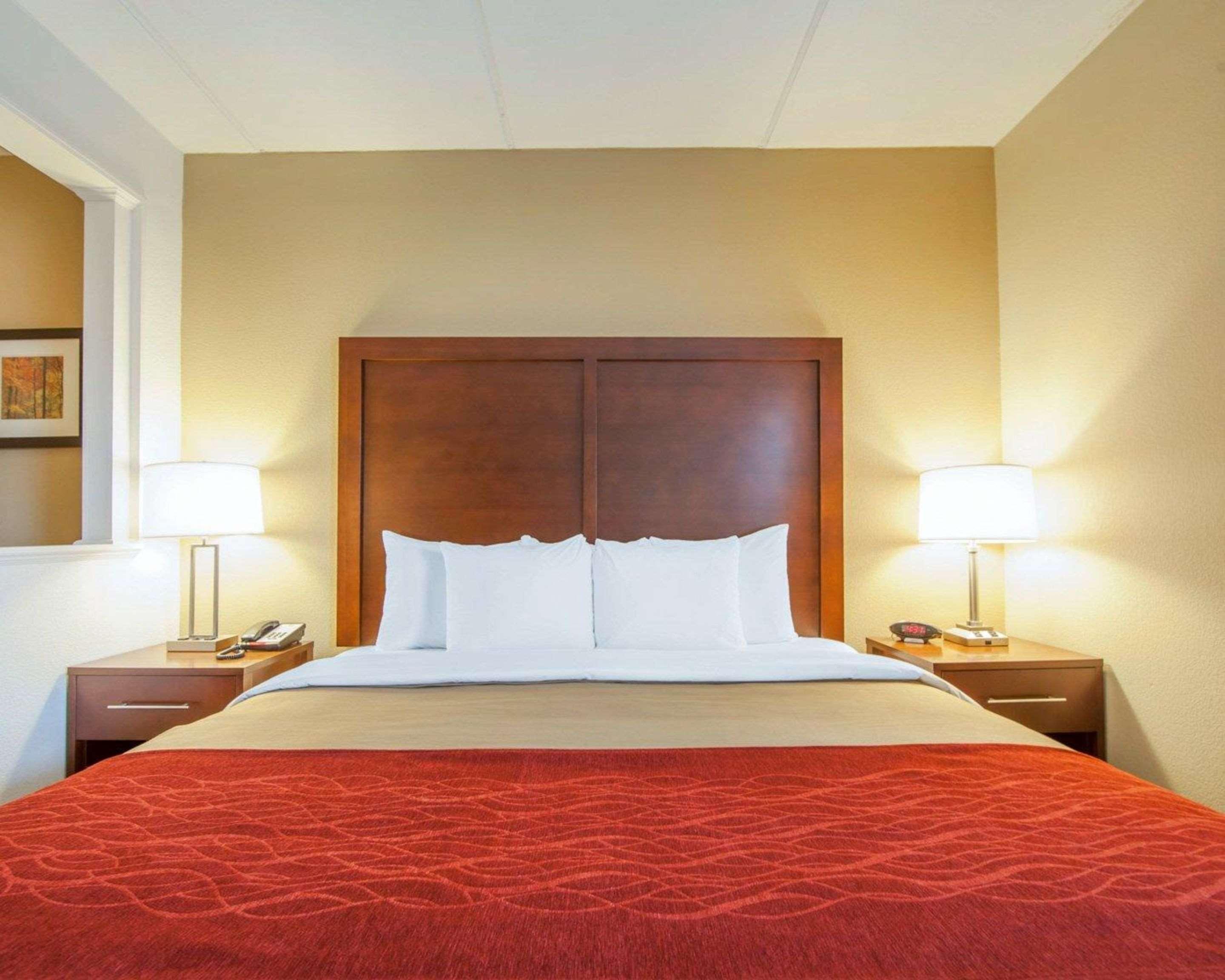 Comfort Inn At Royal Blue Pioneer Exterior foto