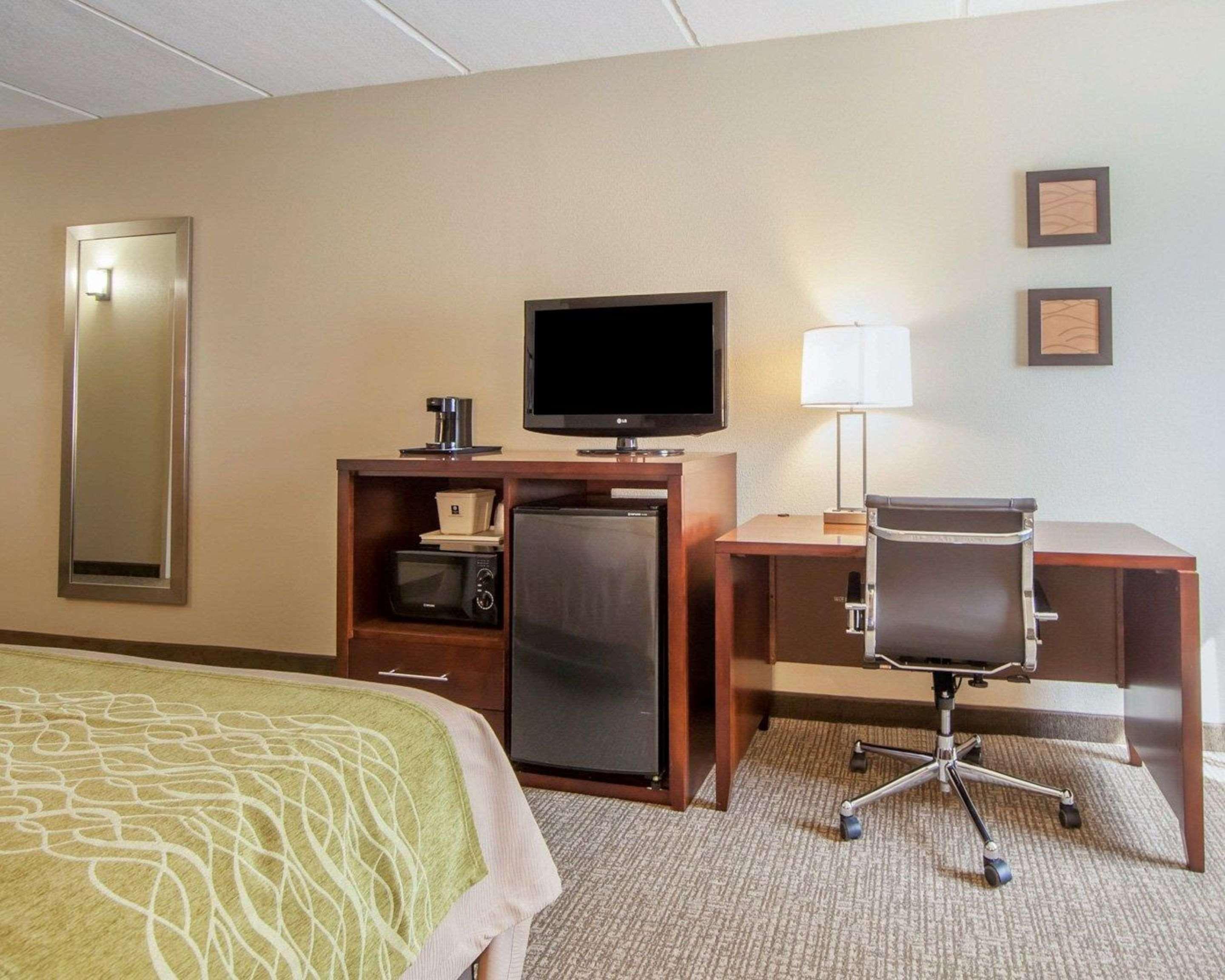 Comfort Inn At Royal Blue Pioneer Exterior foto
